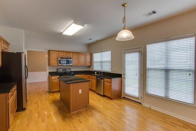 Building Photo - 1510 Chestnut Springs Rd