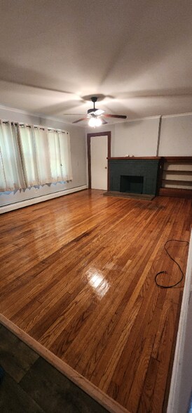 Building Photo - 9523 Brewerton Rd