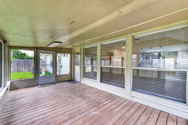Building Photo - 16514 Camino Del Sol Dr