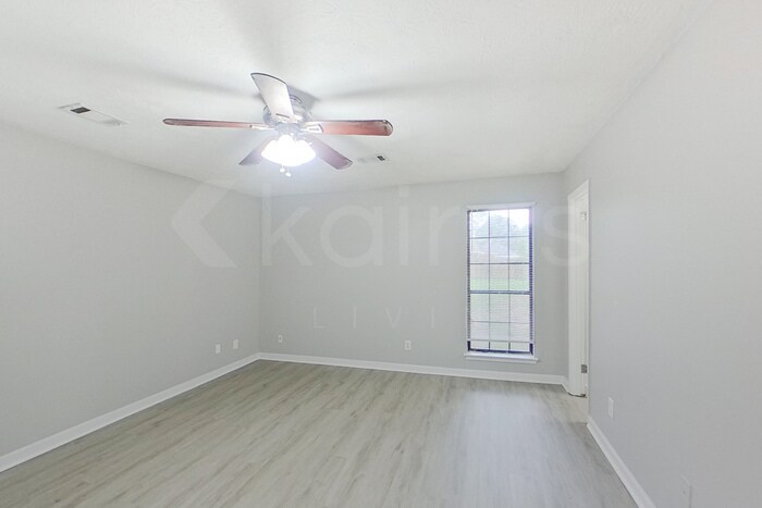 Building Photo - 4224 Beardsley Dr