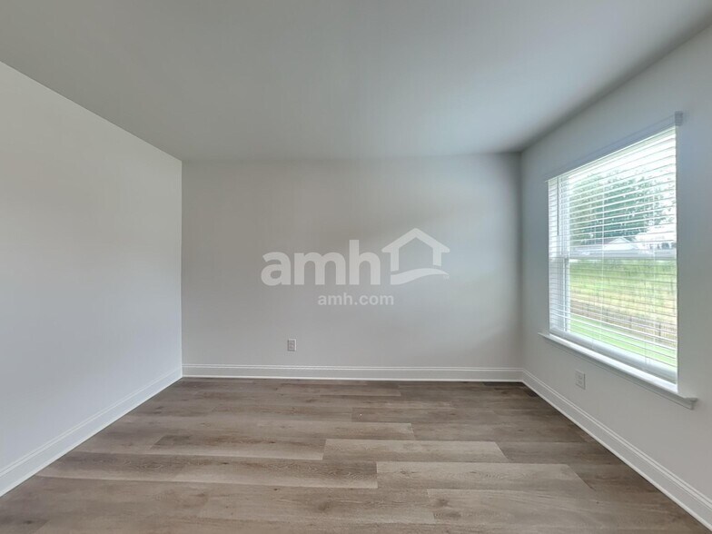 Building Photo - 1019 Bevington Dr