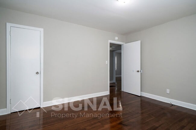 Building Photo - 1636 31st St SW