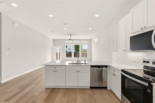 Building Photo - 2206 Luna Azul Vw