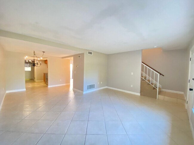 Building Photo - 1718 Gulfview Dr