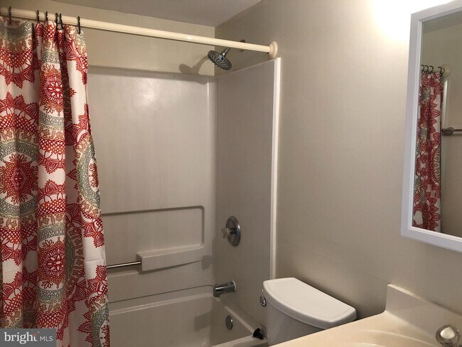Building Photo - 5558 Clifton Crest Way