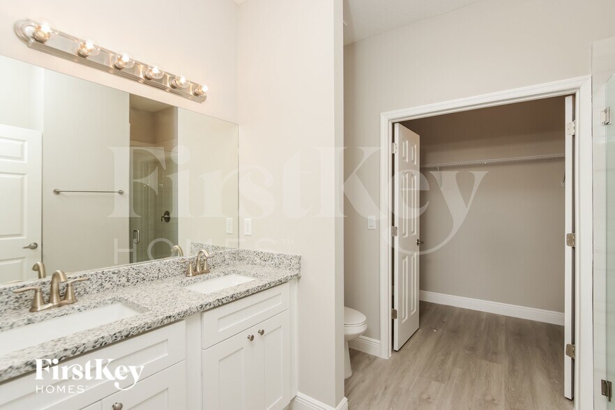 Building Photo - 150 Warwick St SE