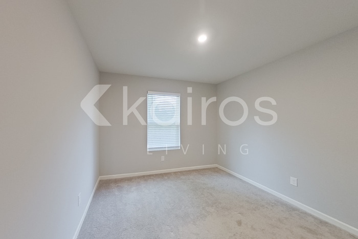 Building Photo - 229 Topaz Ln