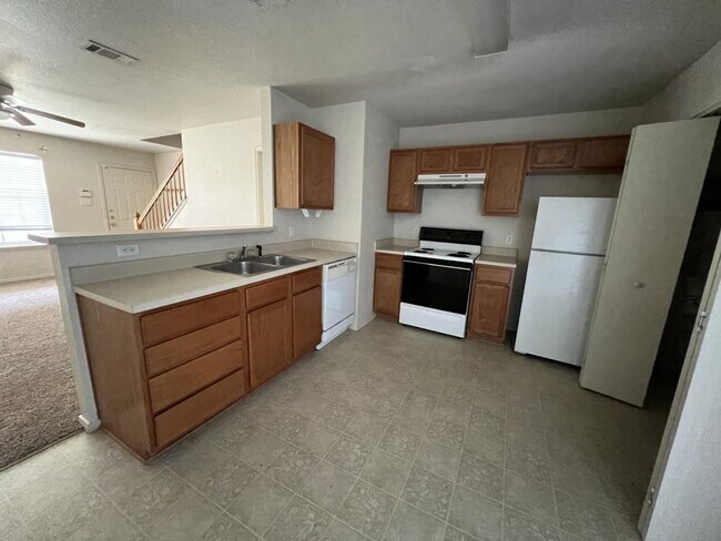 Building Photo - 1612 Inca Dr