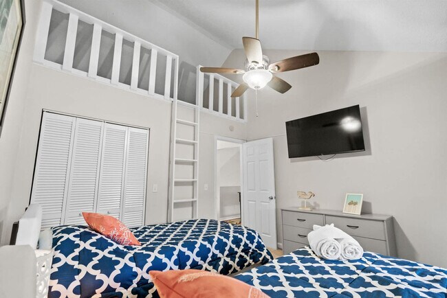 Building Photo - 1356 Glenns Bay Rd