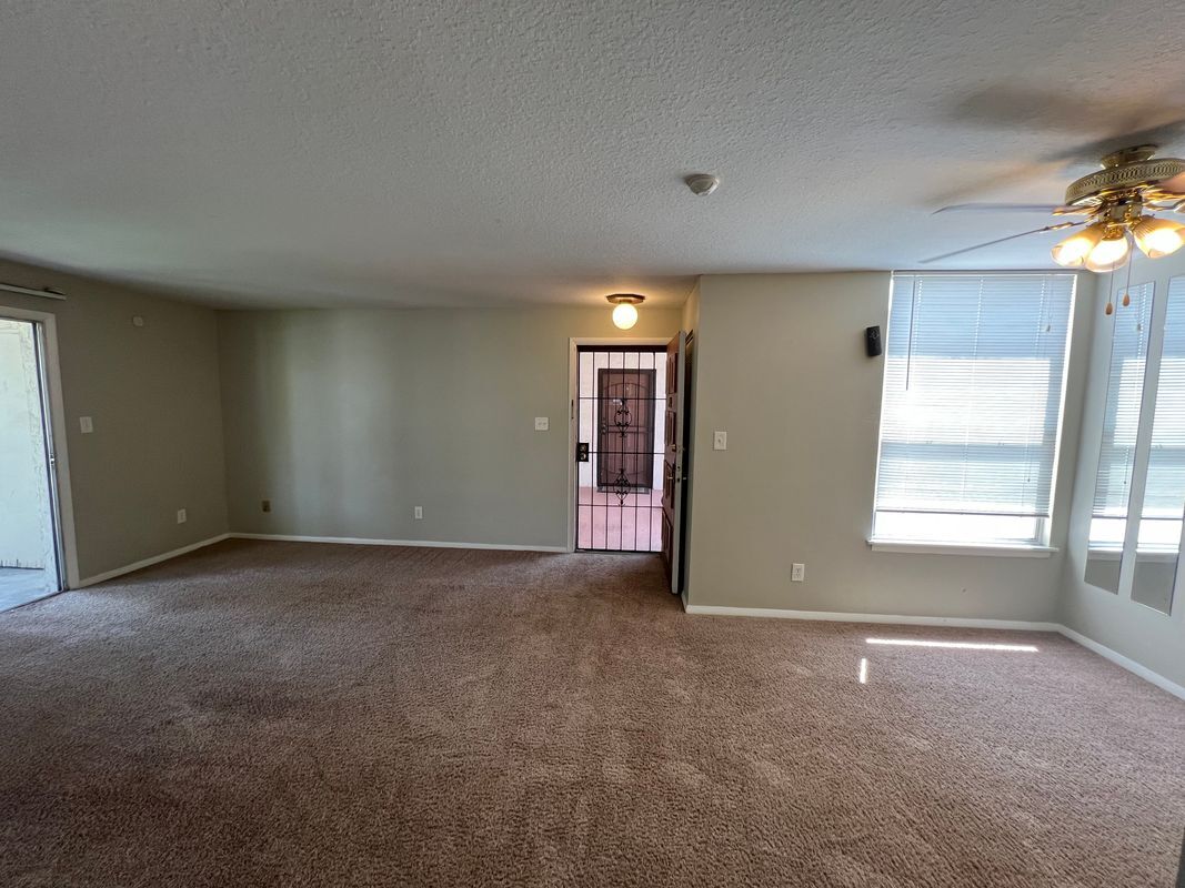 Building Photo - 506 Orange Dr