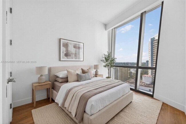 Building Photo - 175 SE 25th Rd