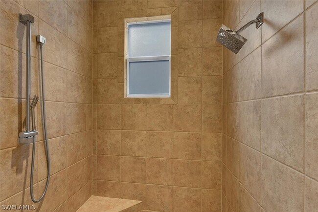 Building Photo - 590 110th Ave N