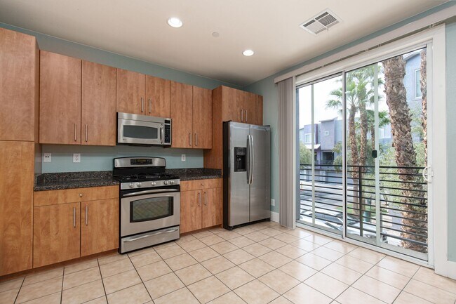 Building Photo - 9050 W Tropicana Ave