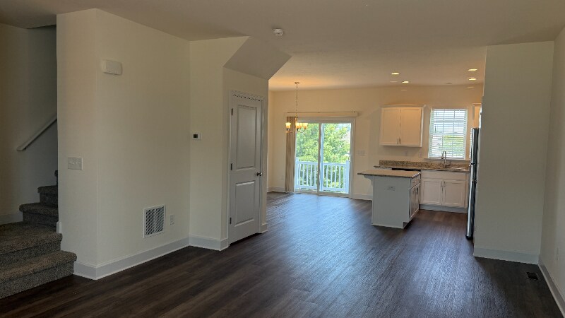 Building Photo - 3615 Fieldstone Dr
