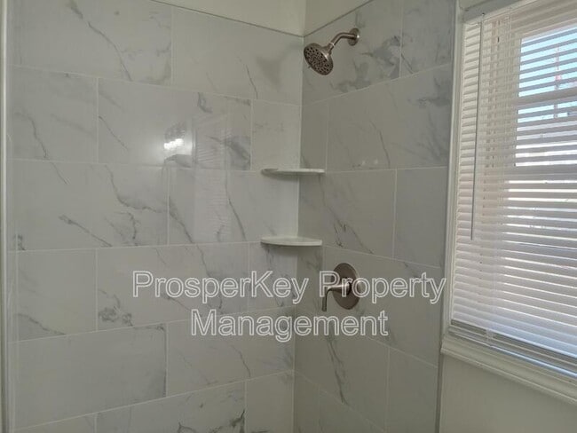 Building Photo - 1820 18th Ave