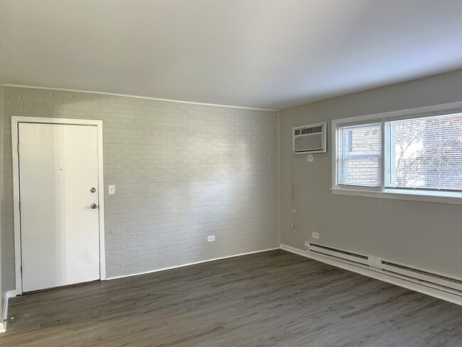 Building Photo - 9709 W Lorraine Dr