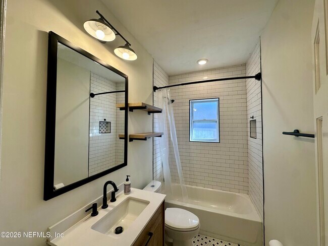 Building Photo - 4635 Attleboro St