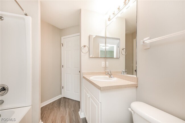 Building Photo - 7470 Franzino Ave