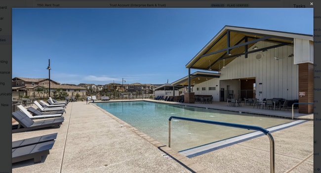 Building Photo - Like Brand New Luxurious Modern 3 Bedroom 2 Bath Townhome in Warner Meadow – Rare Rental Opportun...