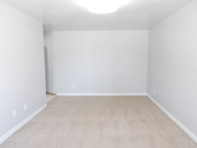 Building Photo - Stylishly Updated Single-Story 4BD Home with Sparkling Pool & Covered Patio Retreat