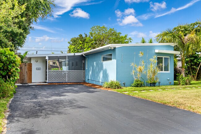 Building Photo - 3305 SW 15th St
