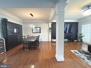 Building Photo - 3120 King Ln