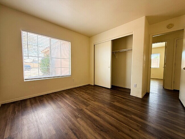 Building Photo - Charming 3-Bed, 2-Bath Home with Oversized...