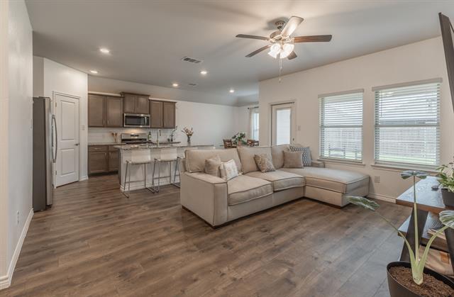 Building Photo - 605 Rawhide Way