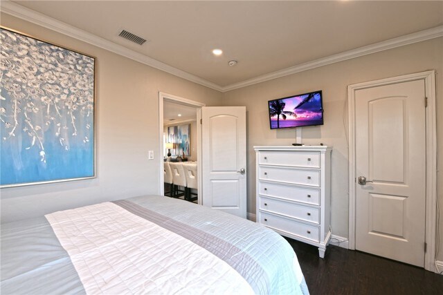 Building Photo - 1319 W Bay Ave