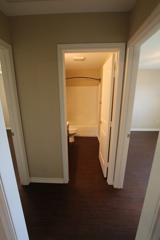 Building Photo - Gorgeous 3 Bedroom Home in The Ranch Subdi...