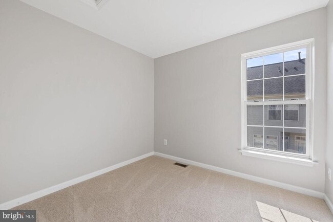 Building Photo - 726 Catts Tavern Dr