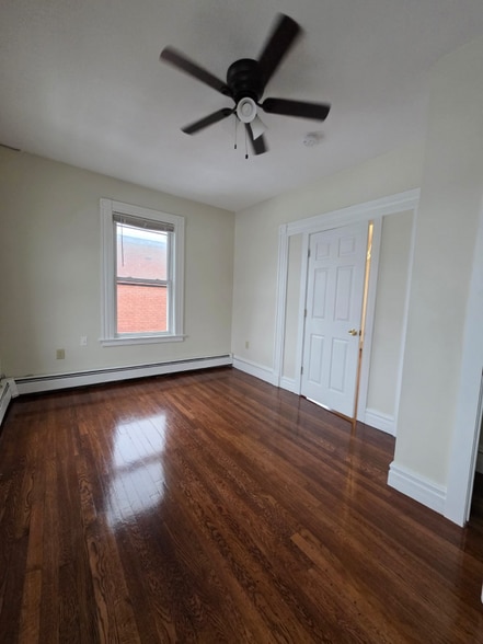 Building Photo - 25-25 Whitmore St