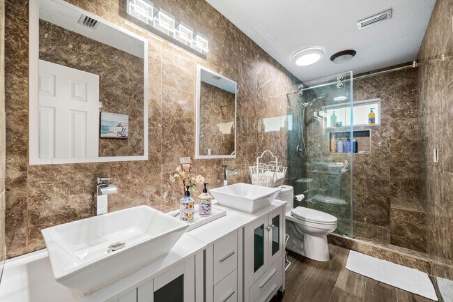 Building Photo - 13948 Ishnala Cir