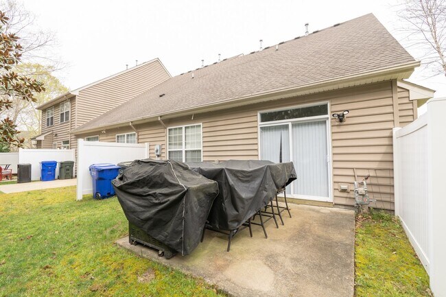 Building Photo - 4022 Holston Ct