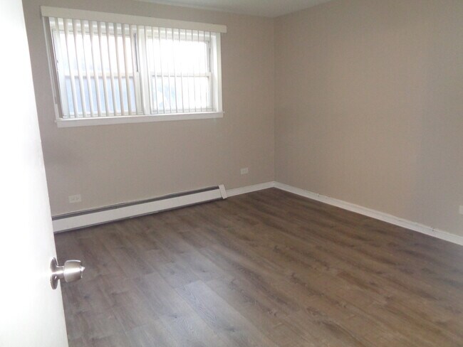 Building Photo - 10748 S Harlem Ave