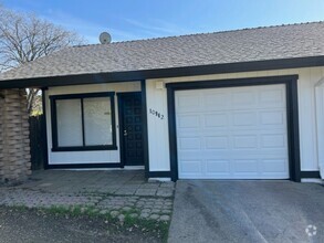 Building Photo - Duplex in Rancho Cordova
