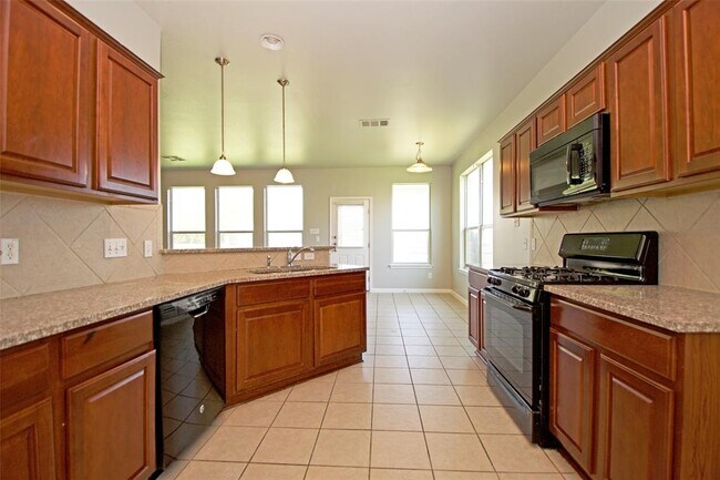 Building Photo - 6800 Cromarty Ln