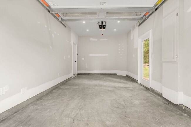 Building Photo - 1010 Crescent Cove Lane