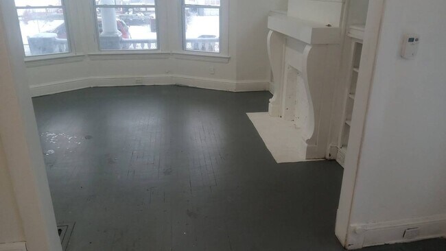 Building Photo - 441 Eddy Rd