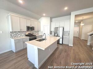 Building Photo - 7915 Needle Crk