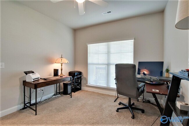 Building Photo - 155 Grey Fawn Trail