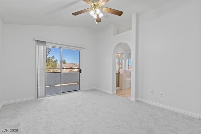 Building Photo - 9475 S Soloshine St