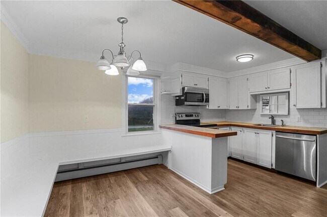 Building Photo - 310 Old Mill Ln