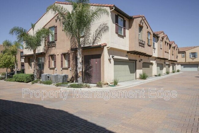 Building Photo - 40358 Calle Real