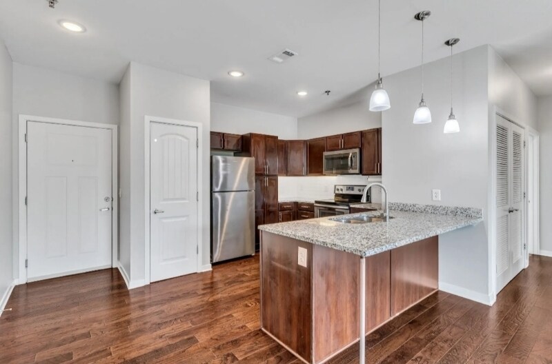 Building Photo - 1118 Litton Ave