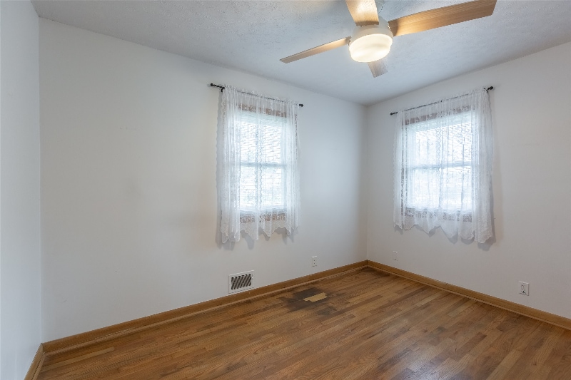 Building Photo - 213 Highland Dr