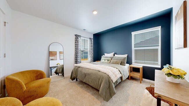 Building Photo - Like New Home W/ 3 Bed, Office, & Loft