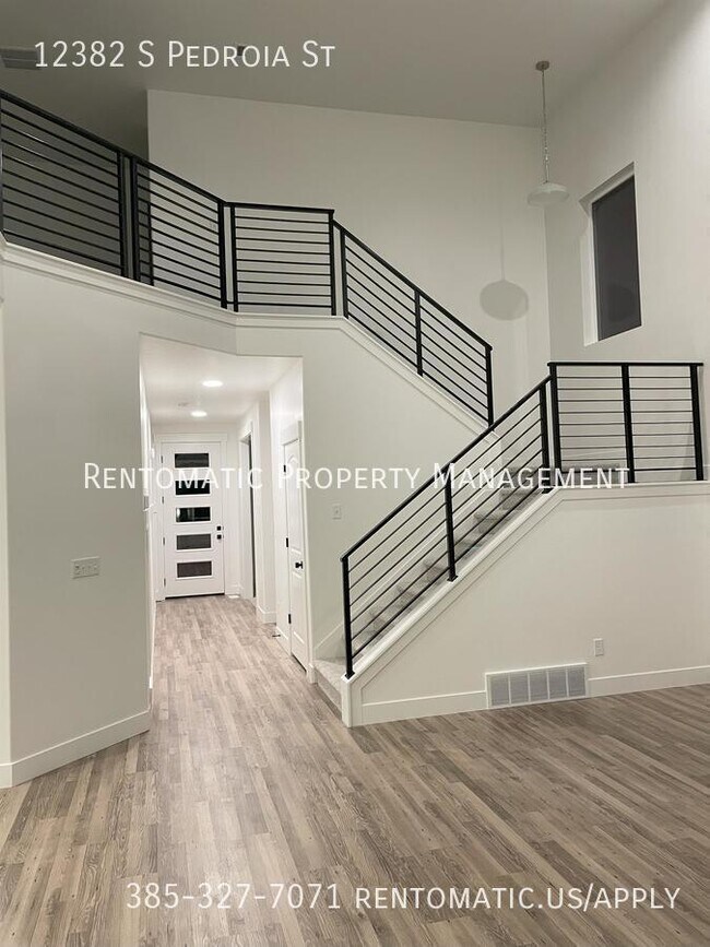 Building Photo - 12382 Pedroia St