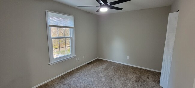 Building Photo - 3616 Luckylee Crescent