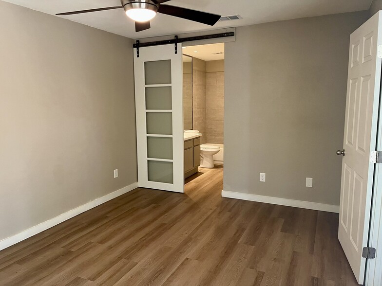 Building Photo - 4501 Dorsett Oaks Cir